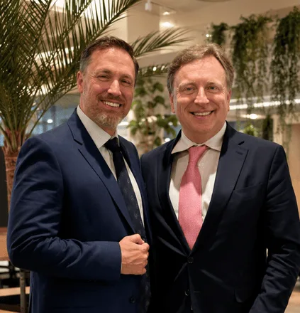 Héctor De Castro con Glenn Manziuk, CEO de la World Sustainable Hospitality Alliance